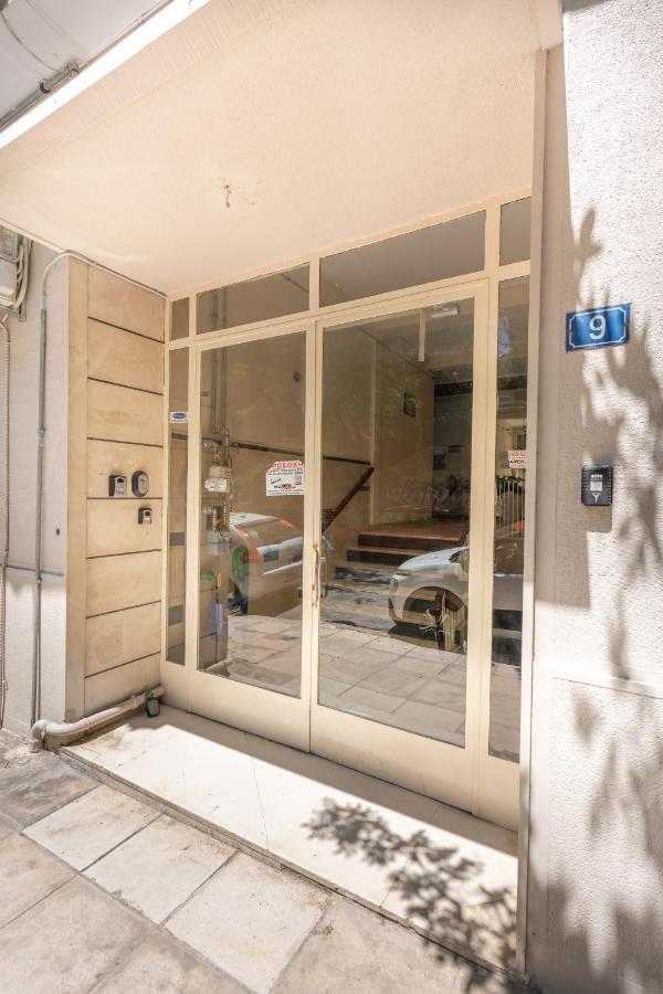 Cosy 2Br Apartment Next To Bars & Restaurants Афины Экстерьер фото