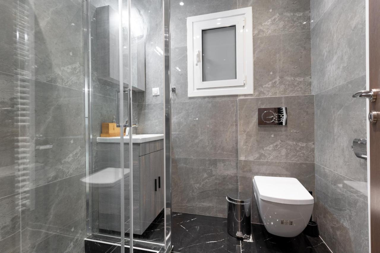Cosy 2Br Apartment Next To Bars & Restaurants Афины Экстерьер фото