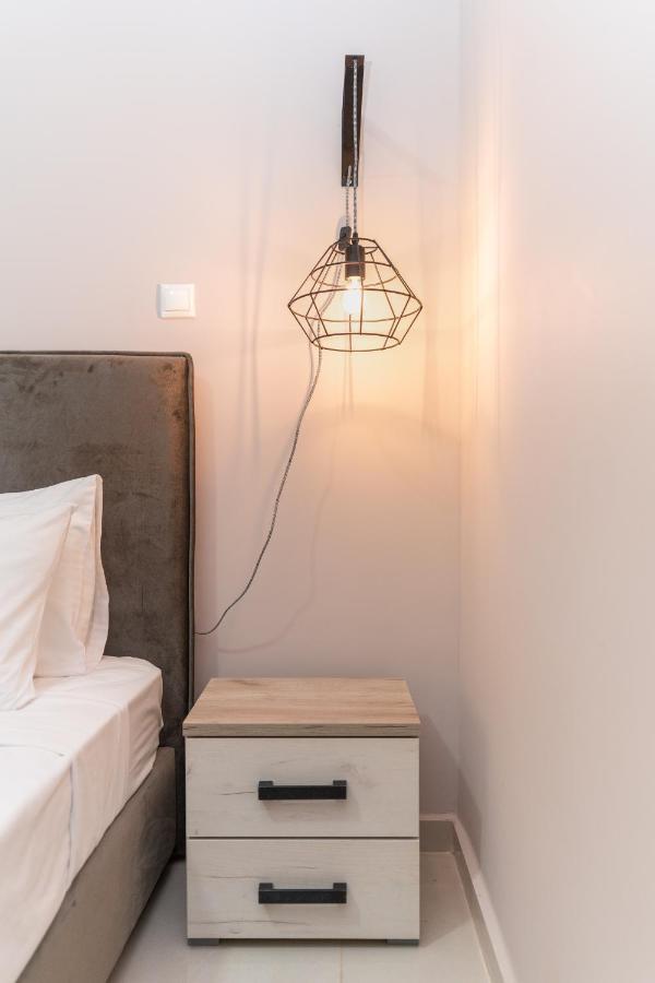 Cosy 2Br Apartment Next To Bars & Restaurants Афины Экстерьер фото