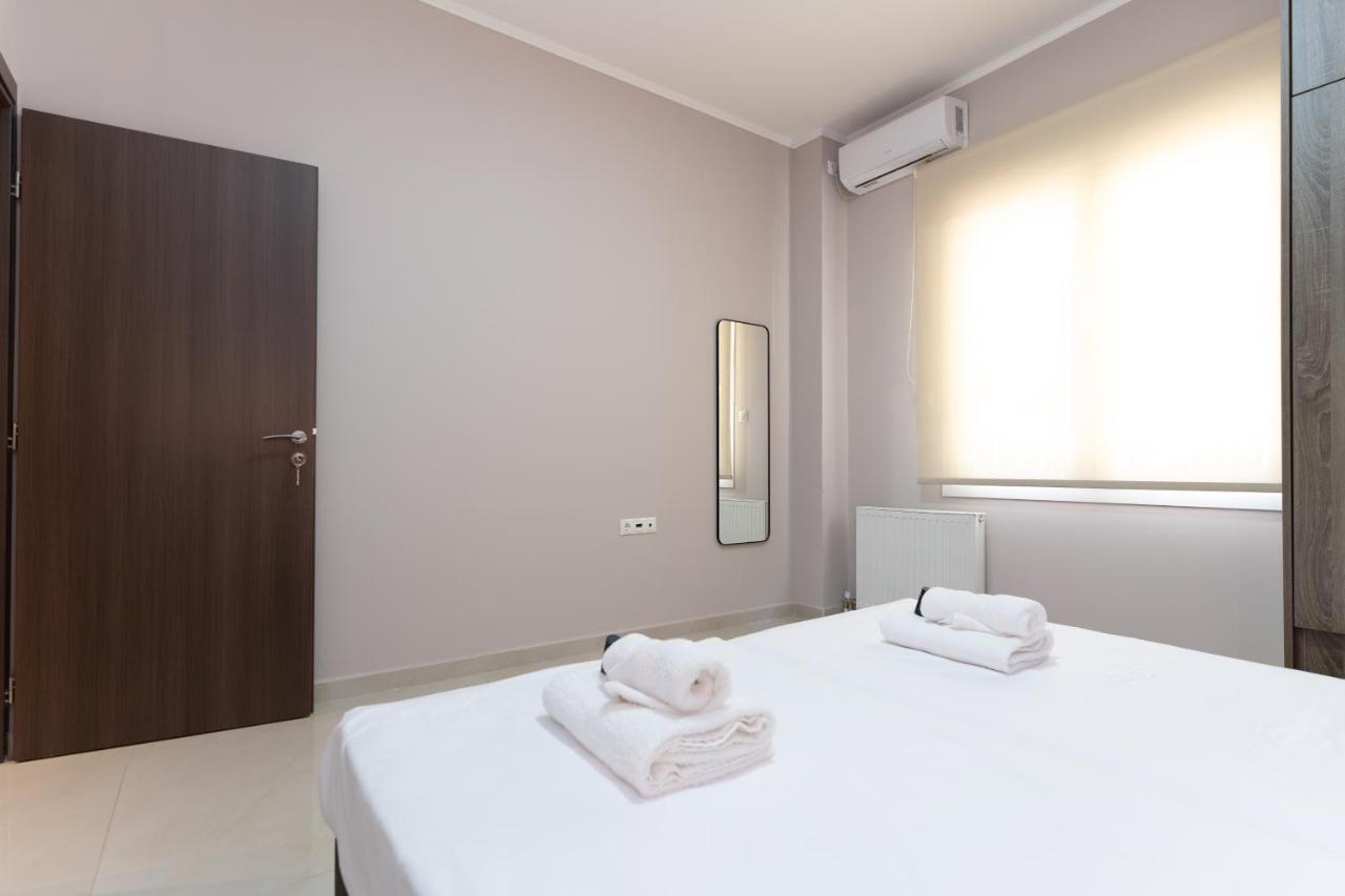 Cosy 2Br Apartment Next To Bars & Restaurants Афины Экстерьер фото