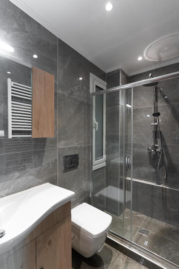 Cosy 2Br Apartment Next To Bars & Restaurants Афины Экстерьер фото