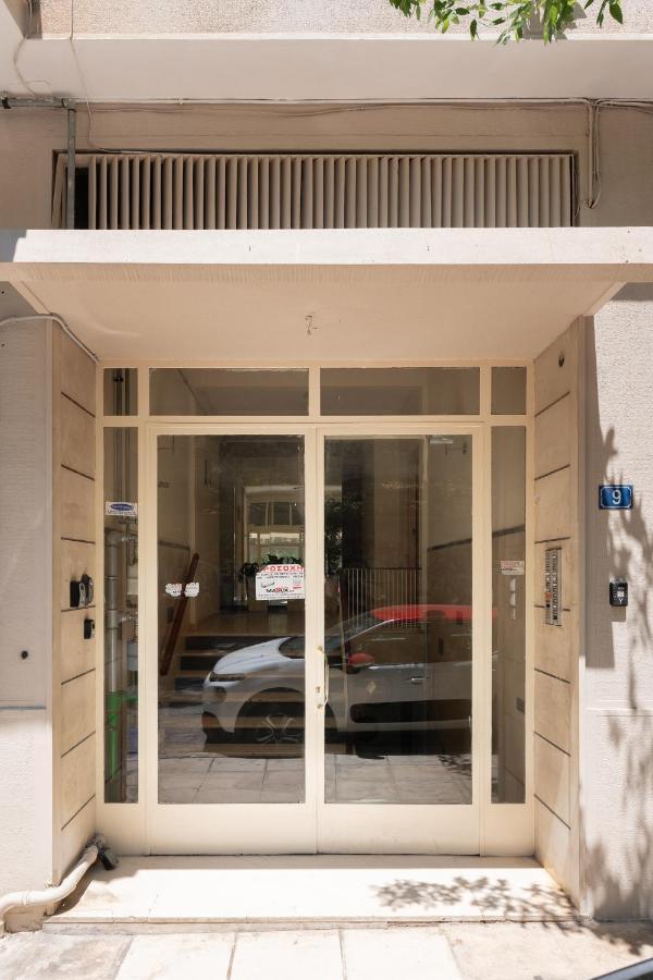 Cosy 2Br Apartment Next To Bars & Restaurants Афины Экстерьер фото