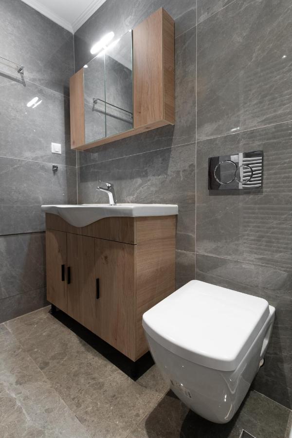 Cosy 2Br Apartment Next To Bars & Restaurants Афины Экстерьер фото