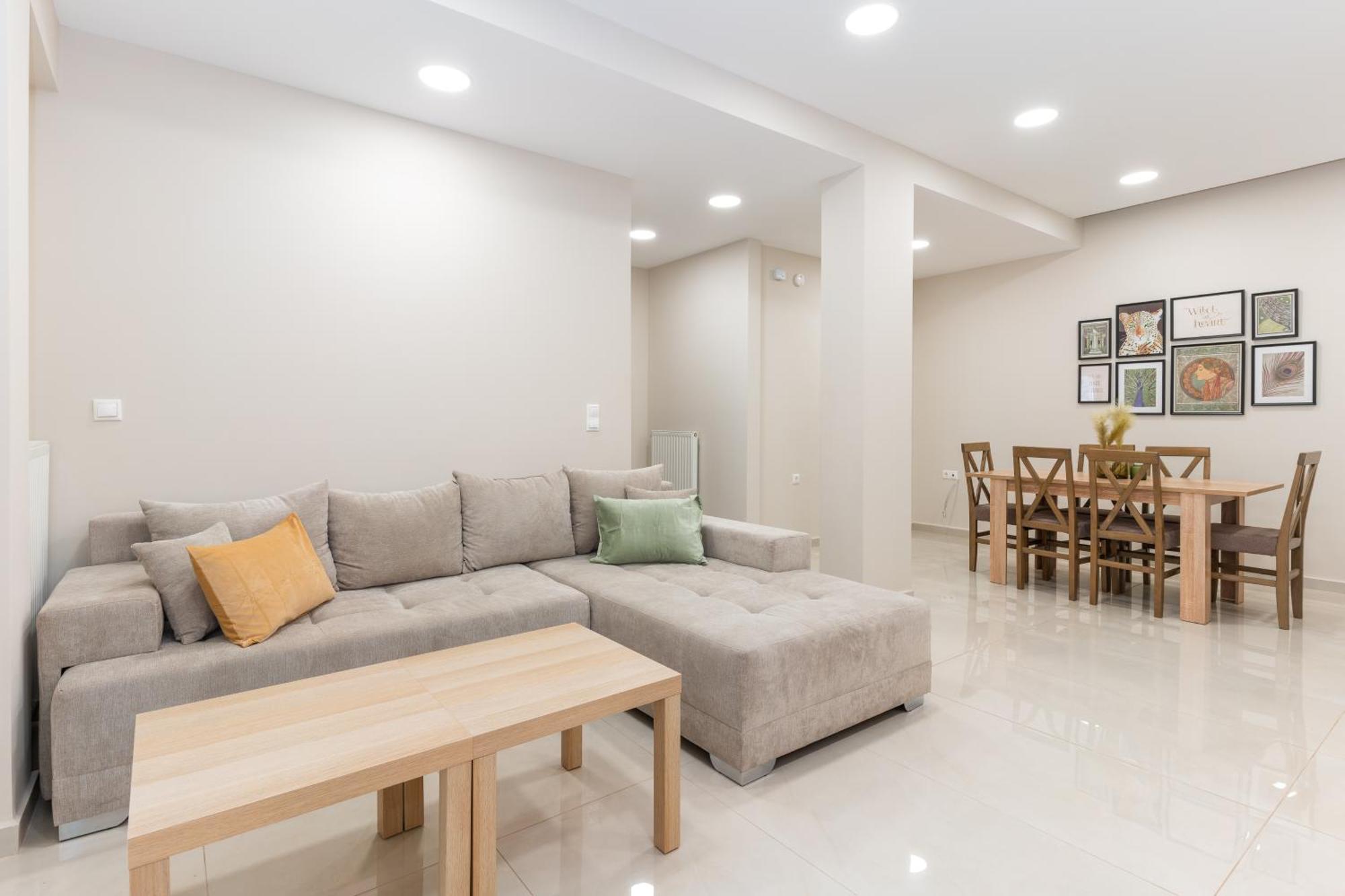 Cosy 2Br Apartment Next To Bars & Restaurants Афины Экстерьер фото